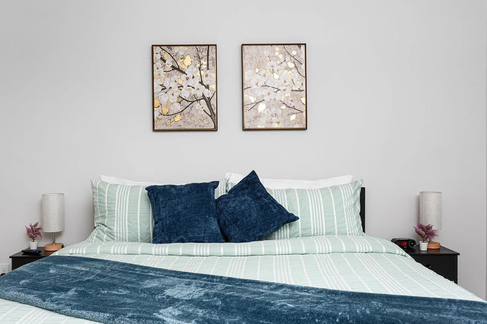 הוילה שרלוט Fresh & Comfy Near Uptown With Hottub & Private Yard 0*,  ארצות הברית