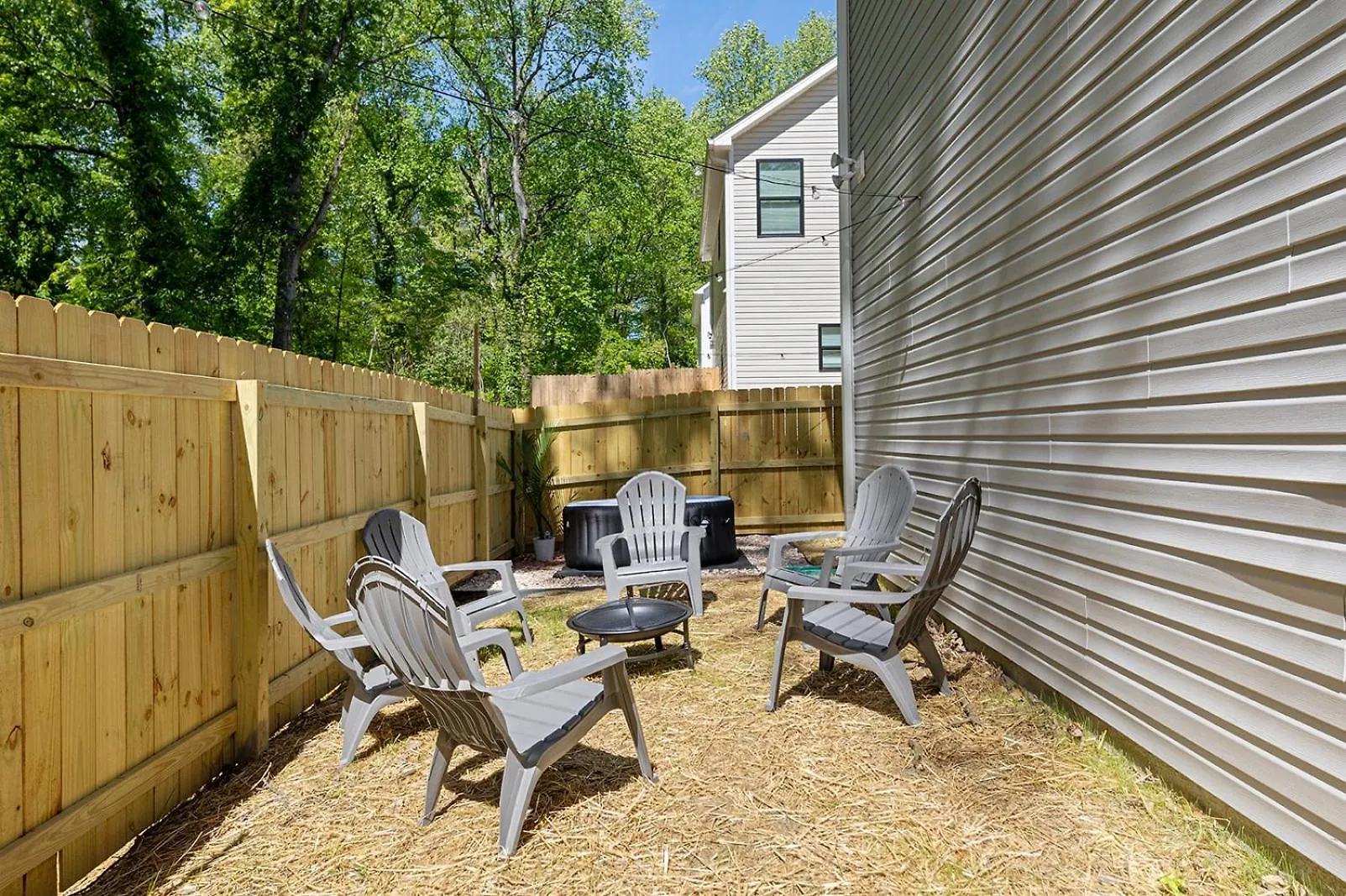 הוילה שרלוט Fresh & Comfy Near Uptown With Hottub & Private Yard ארצות הברית