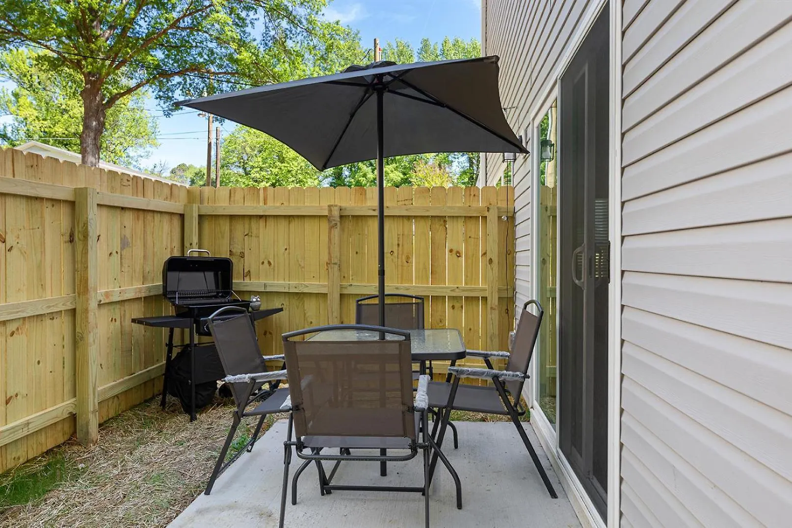 הוילה שרלוט Fresh & Comfy Near Uptown With Hottub & Private Yard 0*,  ארצות הברית