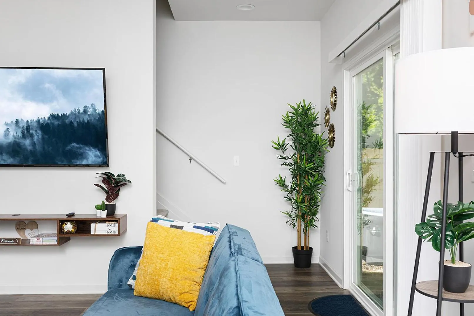 בית נופש הוילה שרלוט Fresh & Comfy Near Uptown With Hottub & Private Yard