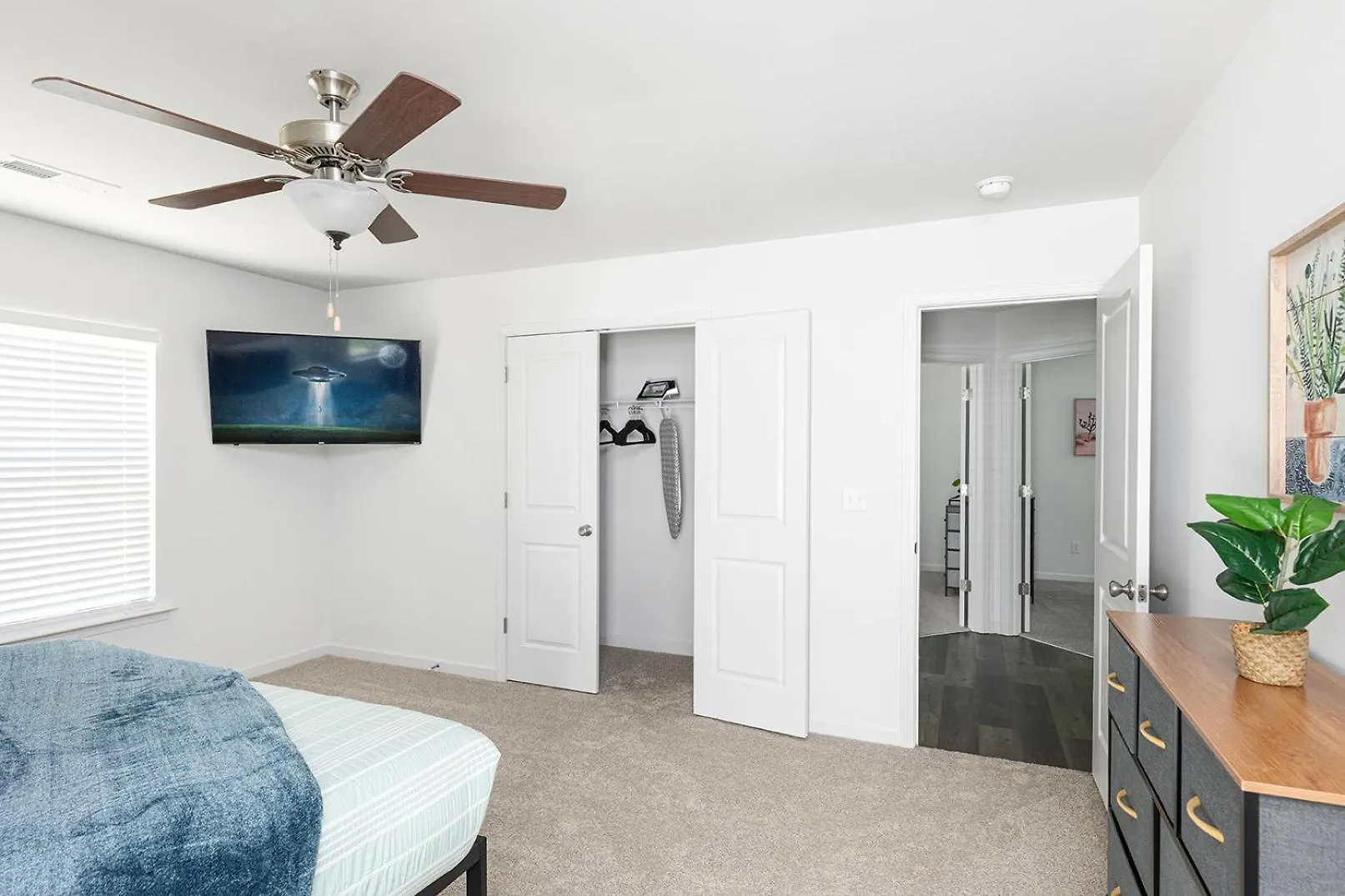 בית נופש הוילה שרלוט Fresh & Comfy Near Uptown With Hottub & Private Yard